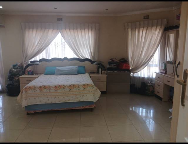 4 BEDROOM FREEHOLD FOR SALE IN AVOCA
